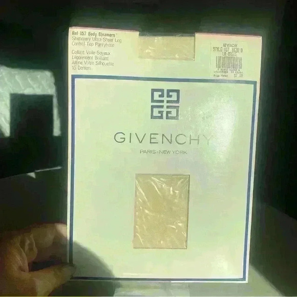 COPY - Vintage Pantyhose Givenchy Le Crème Size D NWT - Picture 1 of 4